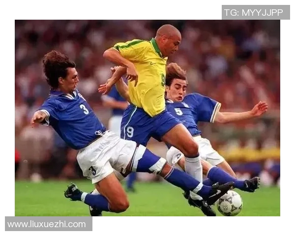 巴西足球明星在世界杯赛场上的辉煌历程与传奇故事